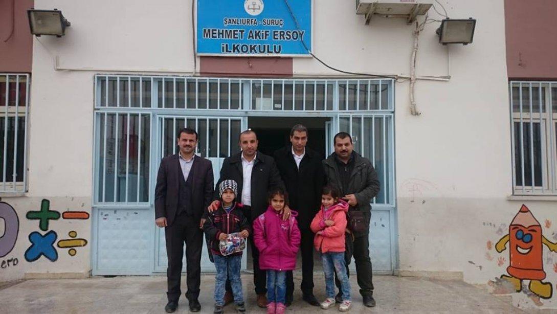 İlçemiz Mehmet Akif Ersoy İlkokulunu ziyaret eden şube müdürlerimiz Aydın BEYTEKİN ve Ali ÇANKI okulumuzda İlkokullarda yetiştirme programı (İYEP) kapsamında yapılan çalışmaları incelediler