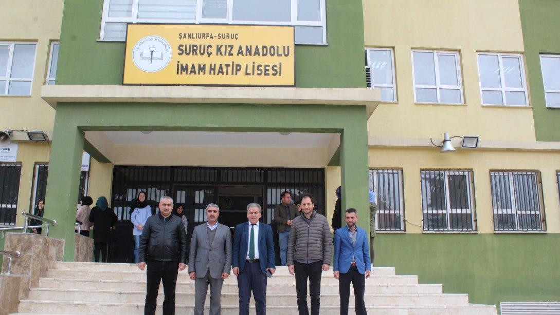 İlçe Milli Eğitim Müdürümüz Sayın Mehmet Han ÖZDEMİR Kız Anadolu İmam Hatip  Lisesinde öğretmenlerimize yönelik düzenlenen İlk yardım seminerini ziyaret etti. 