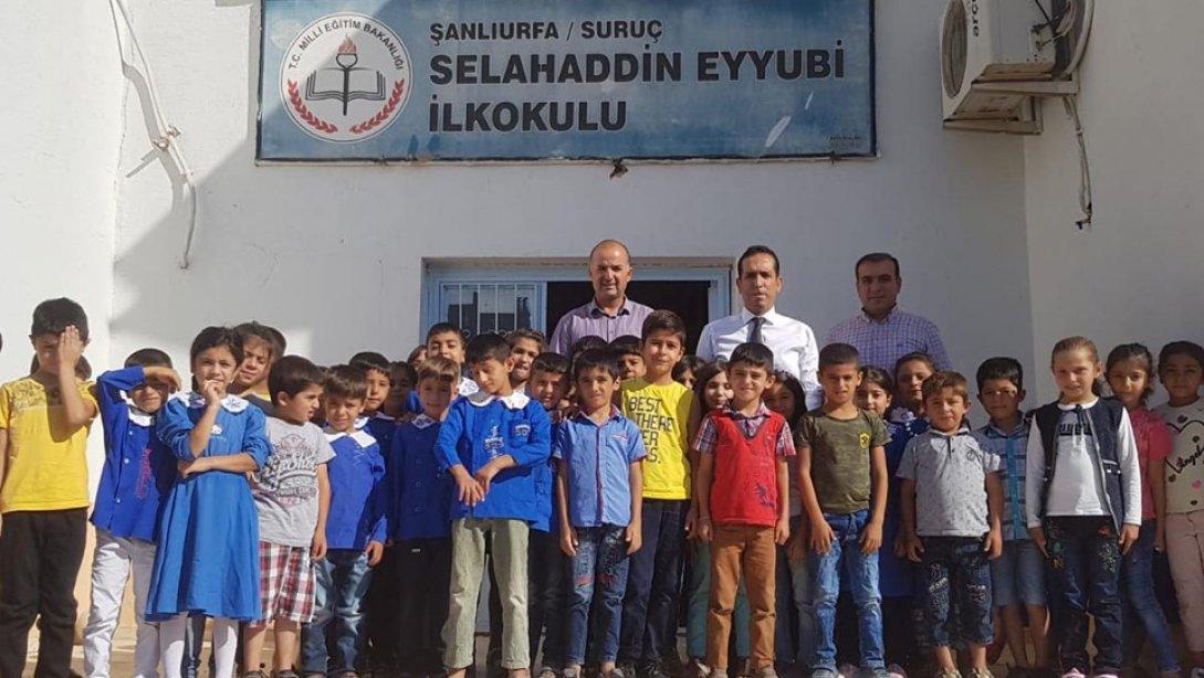 Sayın Kaymakamımız Kenan AKTAŞ Selahhaddin Eyyubi İlkokulunu ziyaret ederek öğretmen ve öğrenciler ile bir araya geldi.