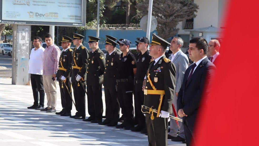 30 Ağustos Zafer Bayramı Suruç Cumhuriyet Meydan kutlandı.